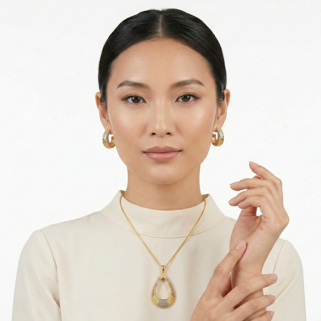 Multitoned Gold, Coral and Blue Jewellery Set